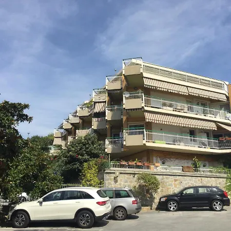 Апартаменты Wally's House